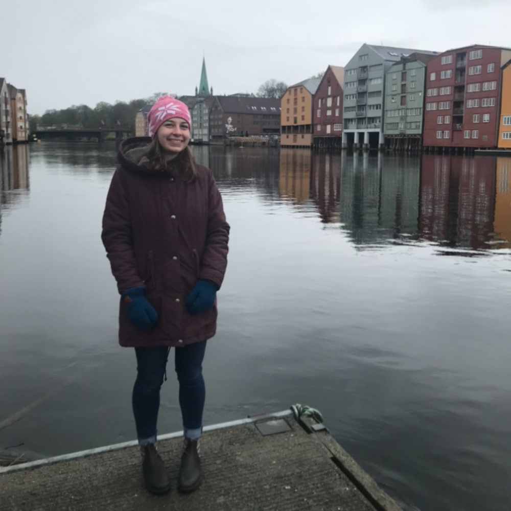 Meet your Posher, Liv